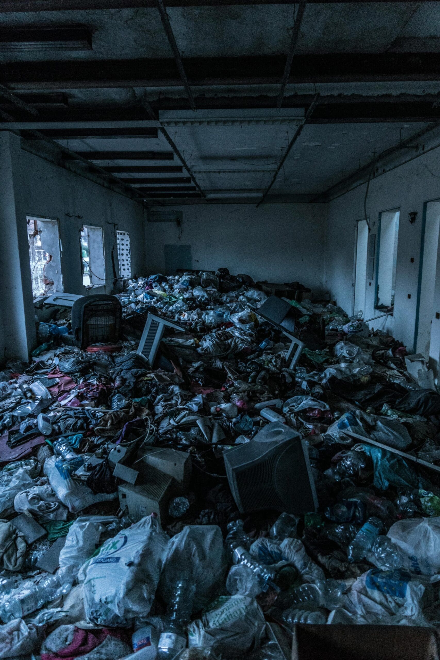 Understanding the five levels of hoarding is essential for determining the true risk, the severity of contamination, and the professional strategy needed to restore the property safely.