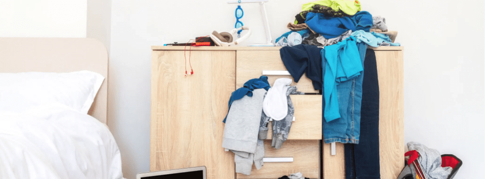 mild clutter with accessible pathways